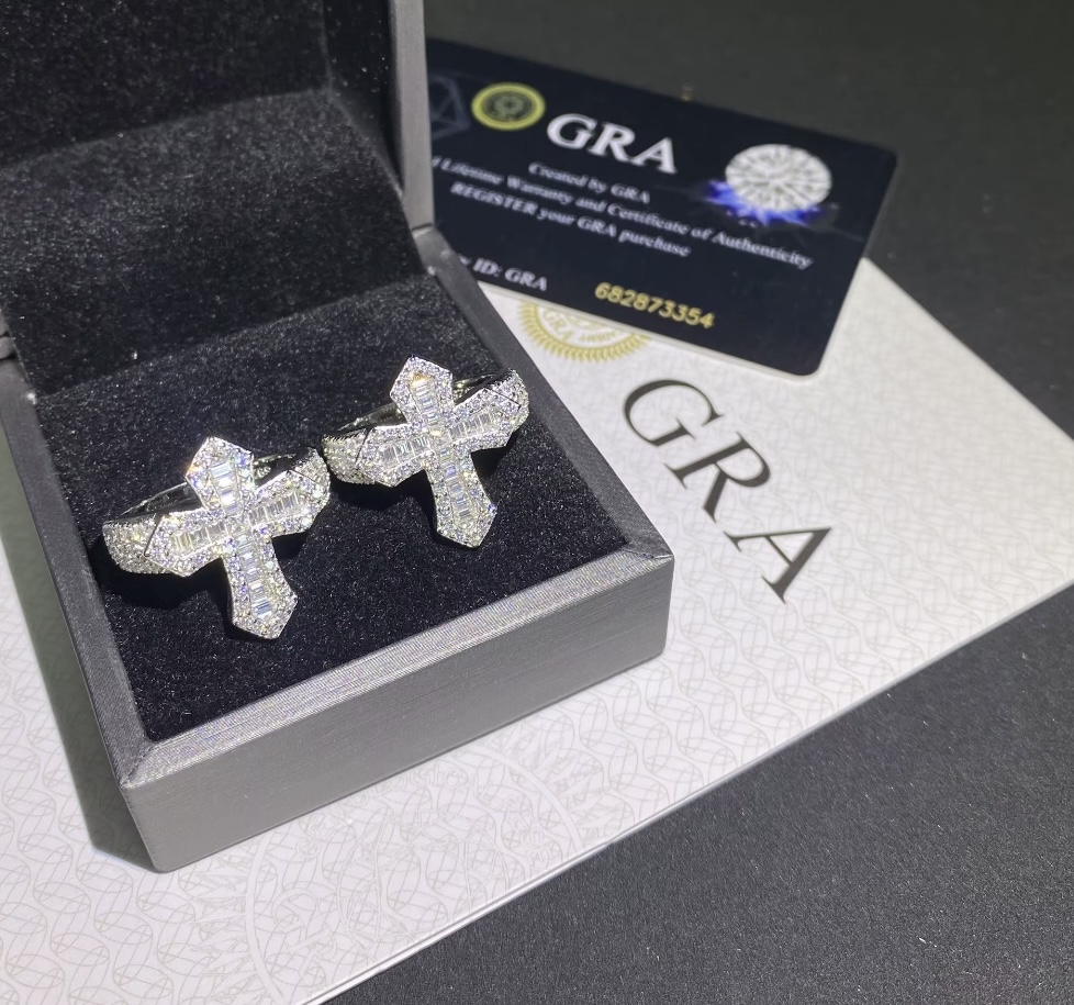 Baguette Cross Ring – 925 Sterling Silver & Moissanite