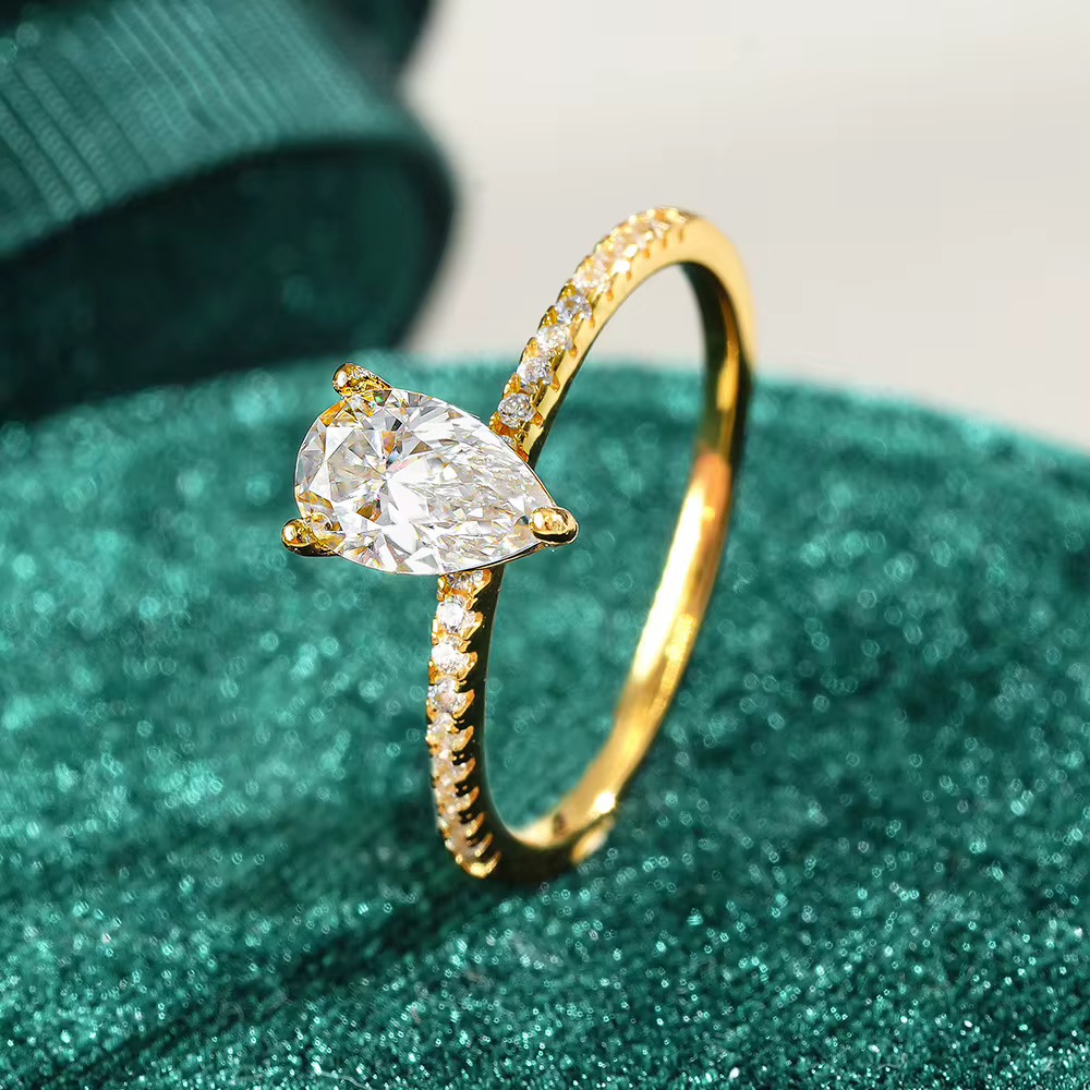 HoodJeweler Eternal Pear™ Ring